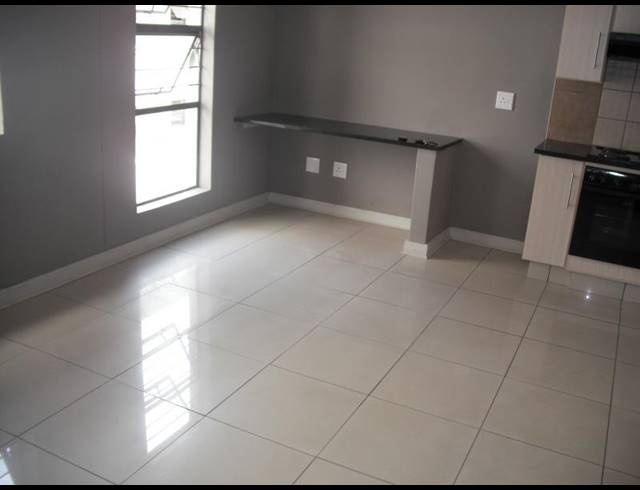 1 BEDROOM PROPERTY TO RENT IN DIE BULT